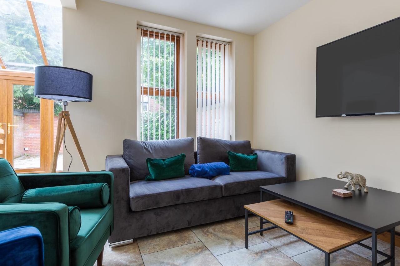 Albert - 5 Bedrooms Sleeps 11 Parking Wi-Fi Contractors Preston  Exterior foto